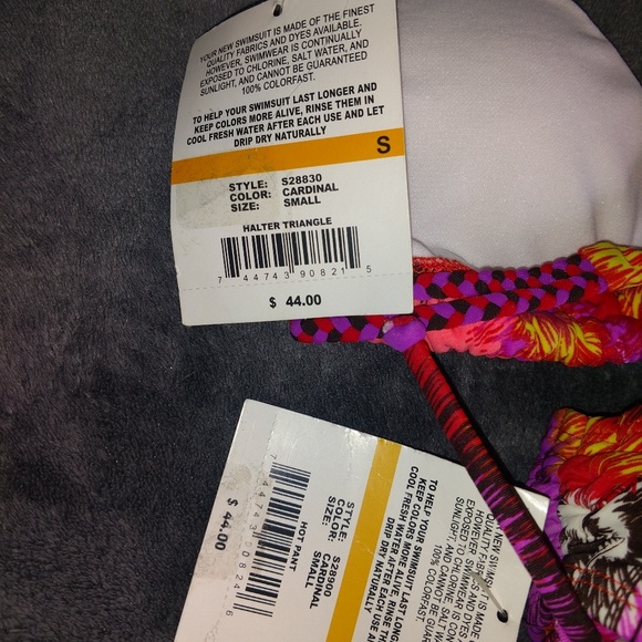 Split bikini - Picture 2 of 3